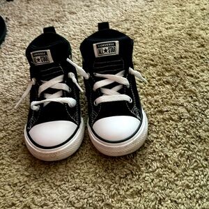 Toddler high top Converse black with white trim  size 9